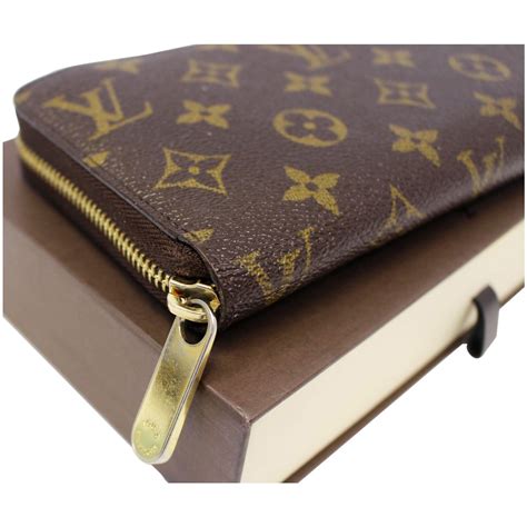 louis vuitton monogram wallet.